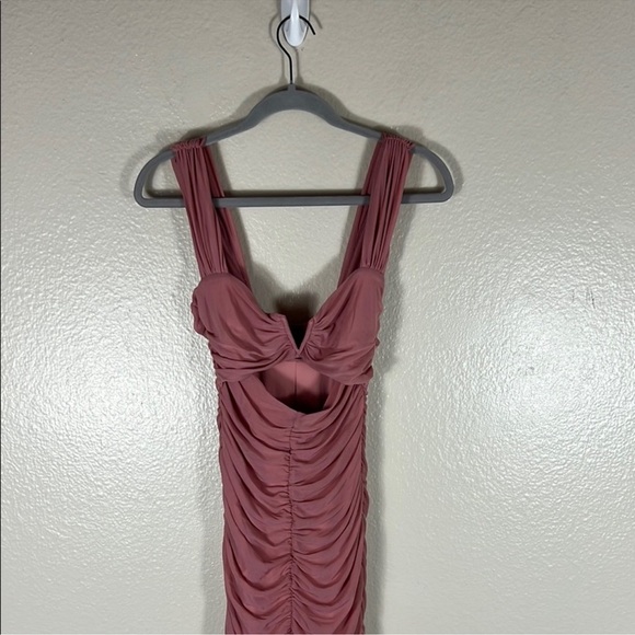 Michael Costello Hilary Gown in Blush - Picture 4 of 8